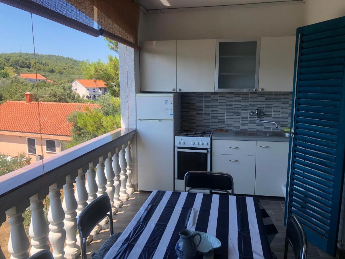 Guesthouse Vila Ruzmarin Ždrelac Exteriör bild